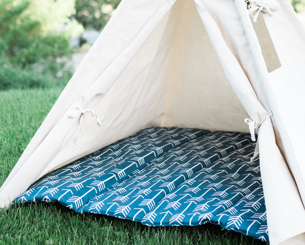 Quilted Navy Teepee Mat with Arrows