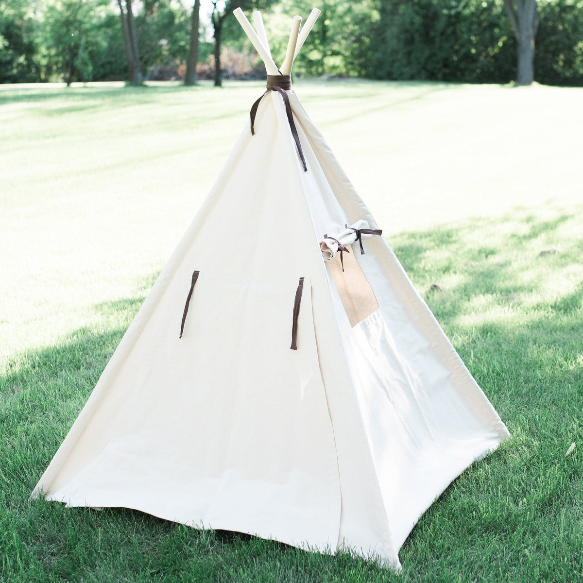 Kids Canvas Teepee Play Tent with Roll Up Door and Window, Two Great Sizes, With Blue Arrows or Natural Mat