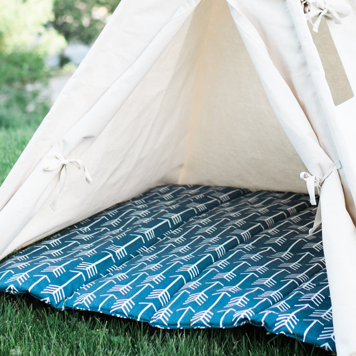Quilted Navy Teepee Mat with Arrows
