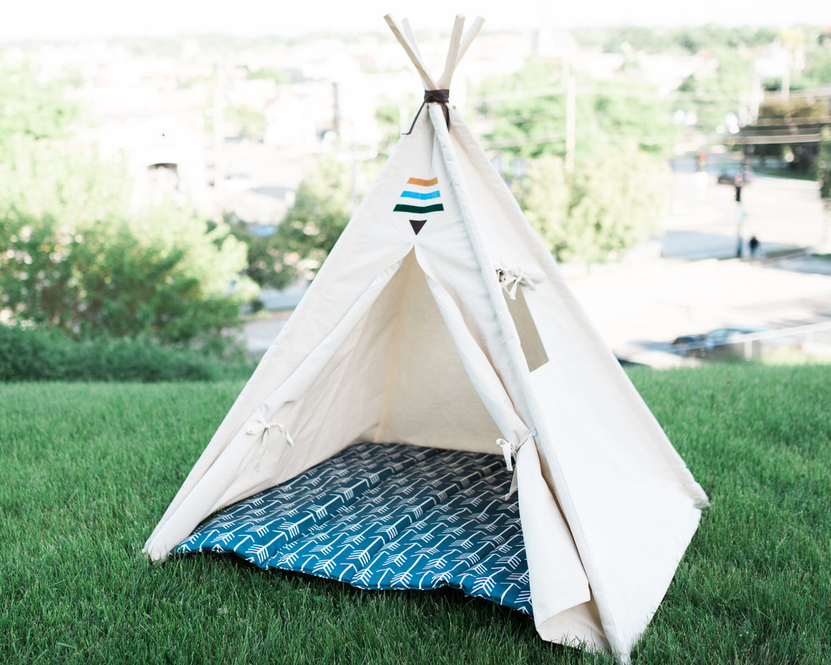 Quilted Navy Teepee Mat with Arrows